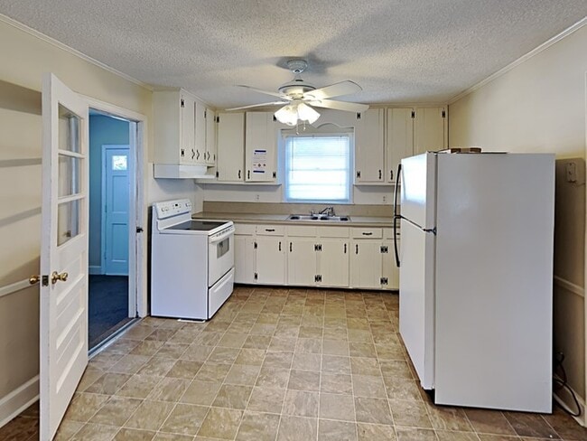 Photo - 1432 Mt Gallant Rd