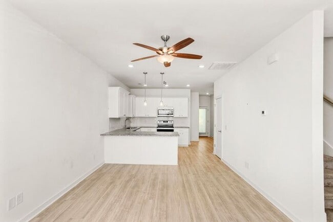 Photo - 3 Bed/3 Full Baths! Newer Townhome
