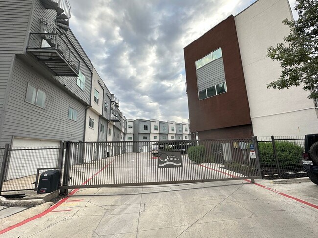 Photo - Townhome in Downtown San Antonio, next to The Pearl and the Newell St. Riverwalk Entrance