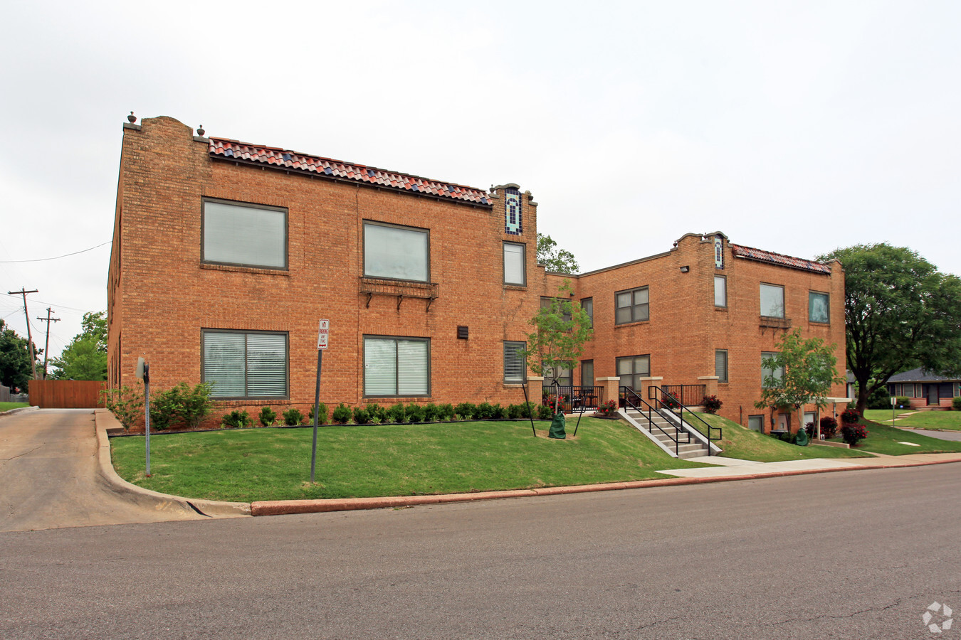 Photo - Parkview Court Apartments