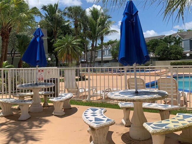 Photo - 17500 NW 67th Pl Unit K-4