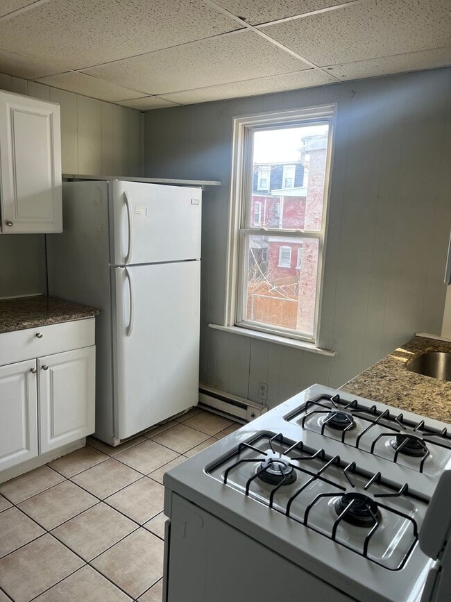 Building Photo - 218 E Liberty St Unit Apt. 2