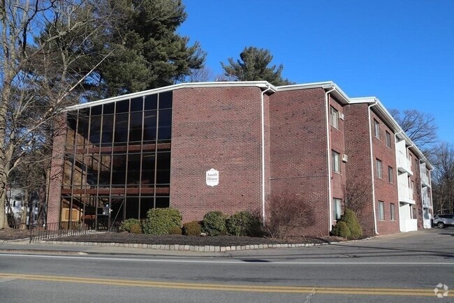 Building Photo - 915 Edgell Rd Unit 73 Rental