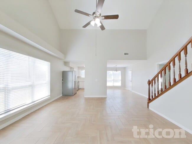 Photo - 13603 Lynnville Dr