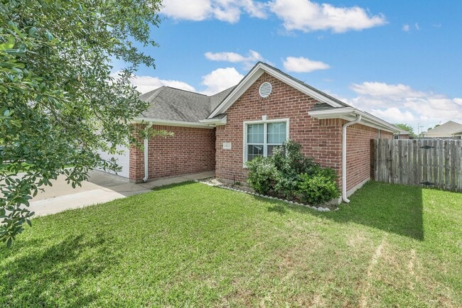 Photo - AUGUST PRE-LEASE! Incredible 4 Bed 3 Bath ...