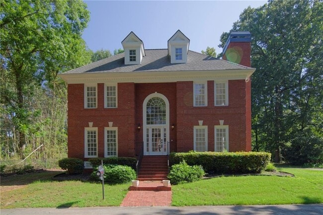 Photo - 1150 Goodwin Pl NE