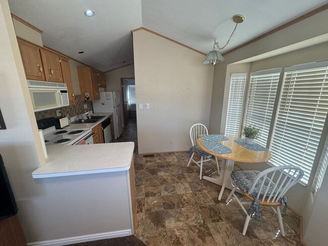 Photo - 2 Bed 2 Bath FURNISHED home! 55+ Age Restr...