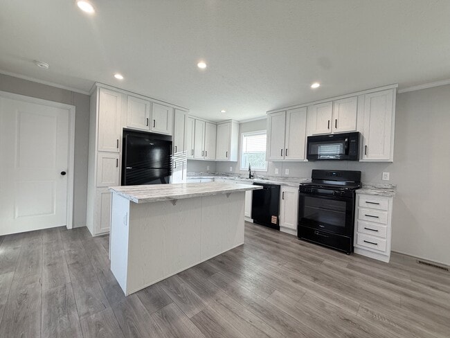 Photo - 29649 Cambridge Ct