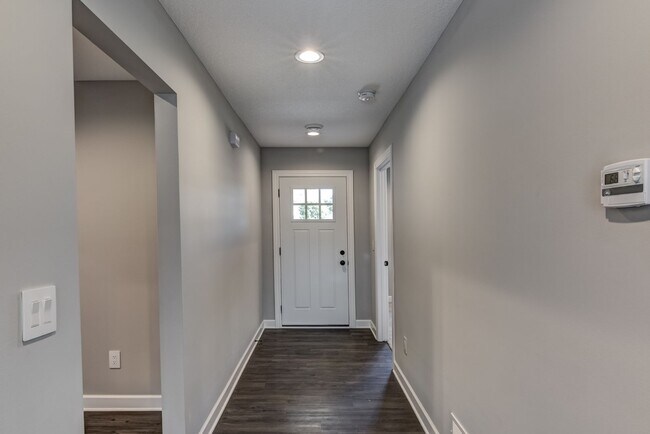 Photo - Convenient Location! 3 Bedroom Town Home