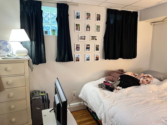Photo - KENMORE 2 Bed 2 Bath - 9/1/26