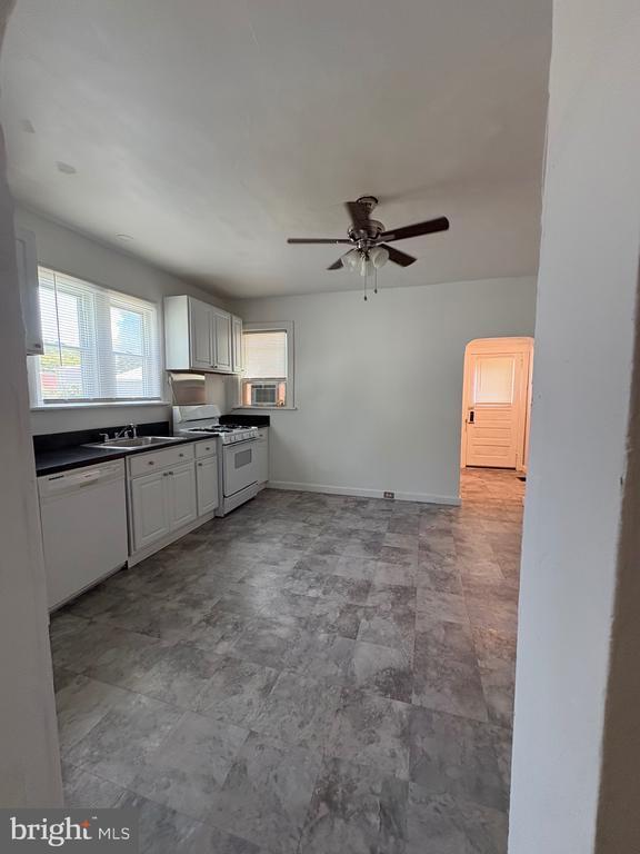 314 W 4th St