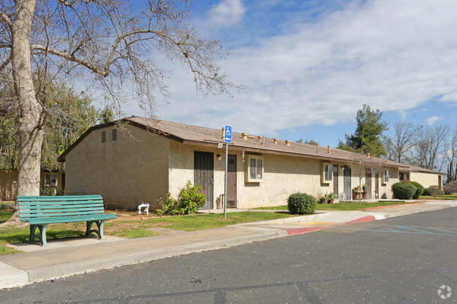 Photo - Madera Gardens Apartments