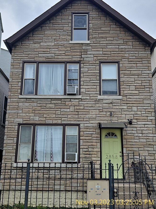 Front - 2858 N Drake Ave Apartment Unit 1