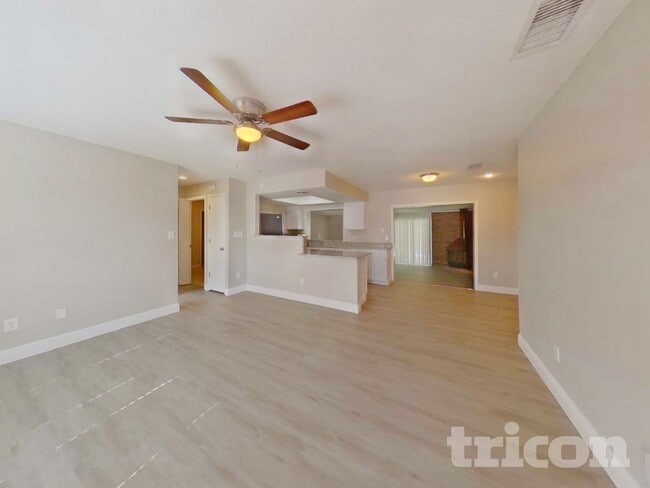 Photo - 2541 Brampton Ct