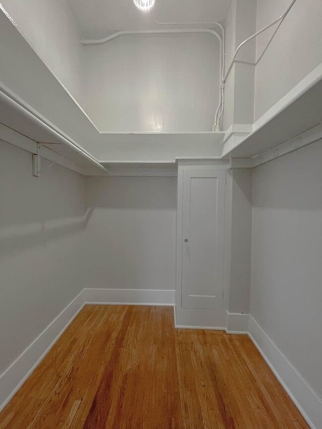 Edgecliff Apartments
