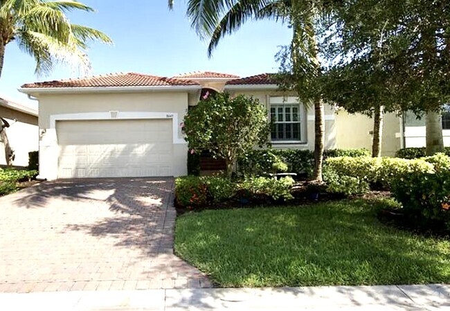 Building Photo - 8645 Banyan Bay Blvd Rental