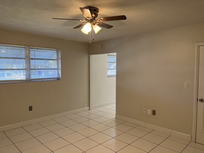 Photo - 1928 Taylor St Unit 4