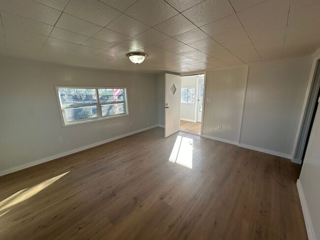 Photo - 310 N Elm St