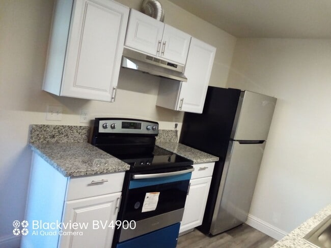 Photo - Florin Woods