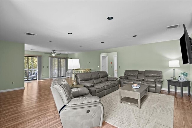 Photo - 774 Cooper Rd