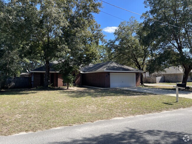 Building Photo - 3142 Live Oak St Rental