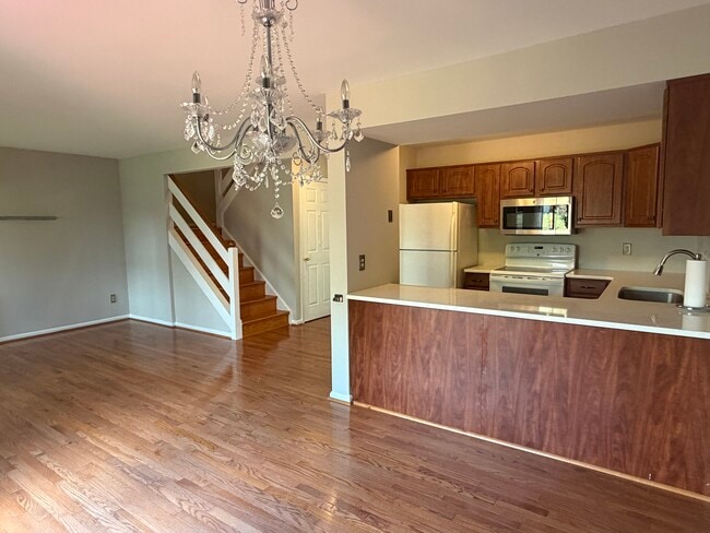 Photo - 727 Jacques Cir