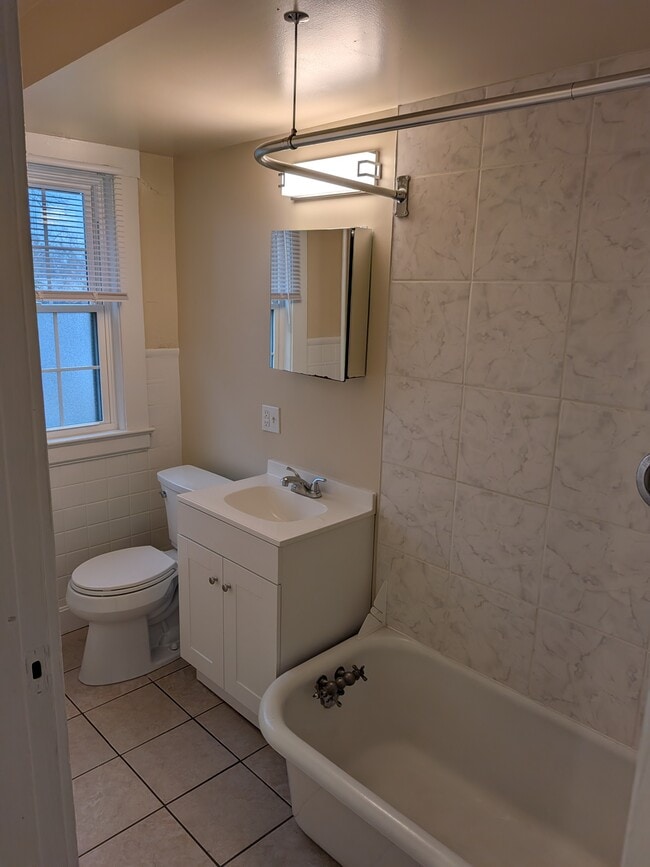 Photo - 3940 Beech St Unit 1