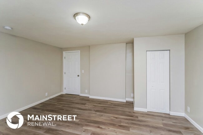 Photo - 2622 Bank St