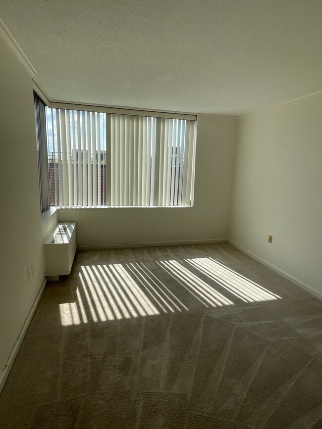 Photo - 2141 P St NW Unidad 704