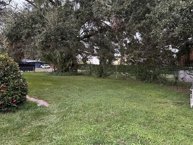 Photo - 734 21st Ave S