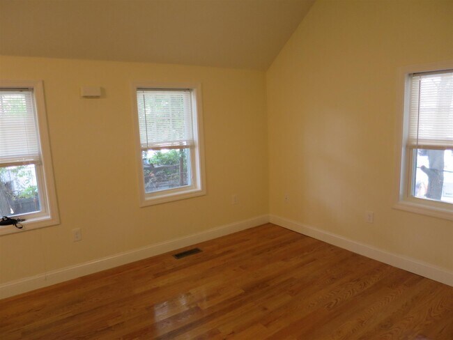 Photo - 178 Boston Ave Unit R