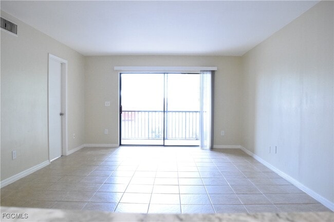 Building Photo - 4436 Orchid Blvd Unit 2A