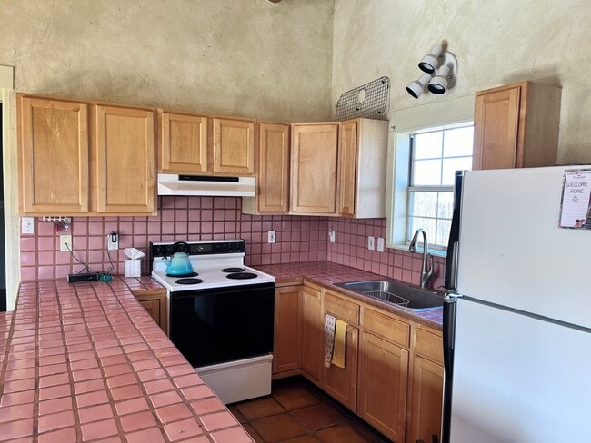 Photo - 26 Balsamo Ln