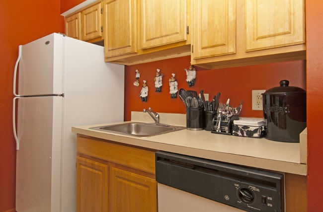 Photo - Village at Lakeview Apartments