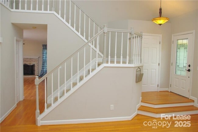 Photo - 20700 Willow Pond Rd