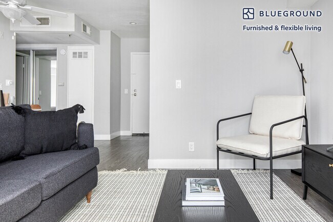 Photo - 737 S Kingsley Dr Unit FL2-ID588