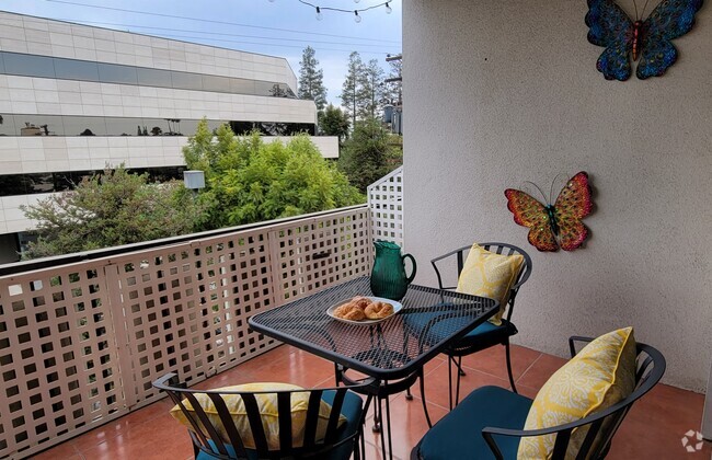 Building Photo - 5180 N Wishon Ave Unit 302 Furnished Rental