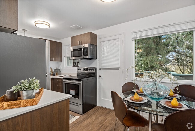Building Photo - Highland Palms Rental