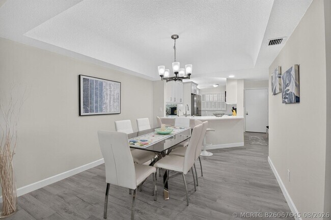 23249 Barwood Ln N Unit 305