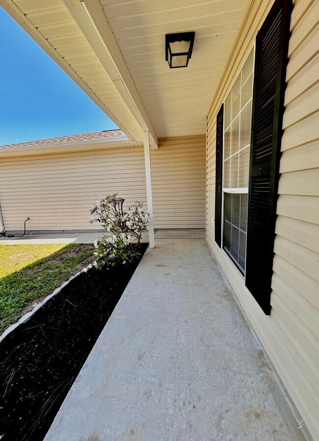Photo - 1082 Antigua Cir