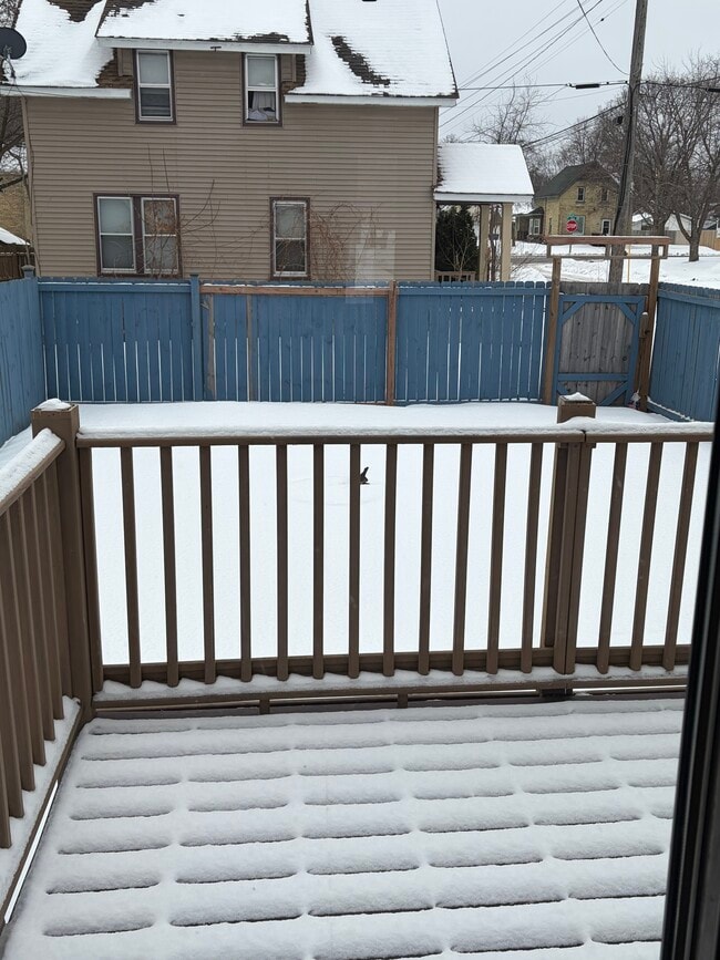 Photo - 629 8th Ave N