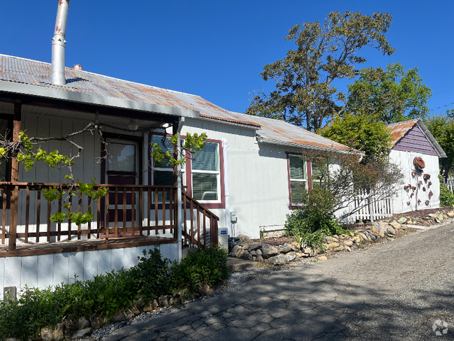 Building Photo - 517 Pleasant Valley Rd Rental