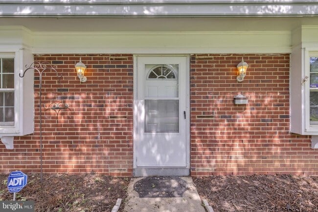 Photo - 2807 Folsom Ln