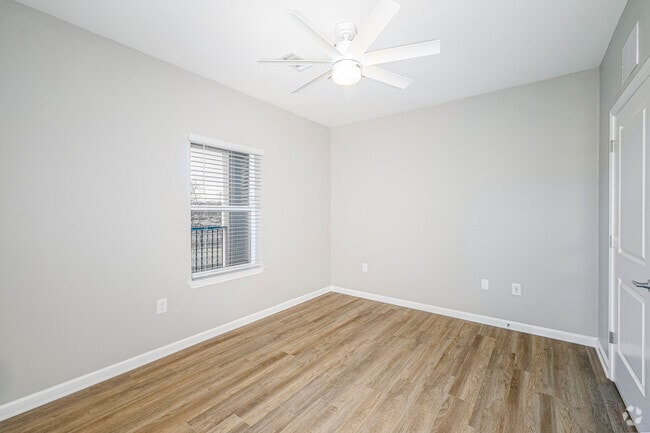 3BR, 2BA - 1,129SF - Primary Bedroom