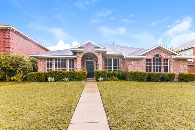 Building Photo - 1506 Chapman Dr