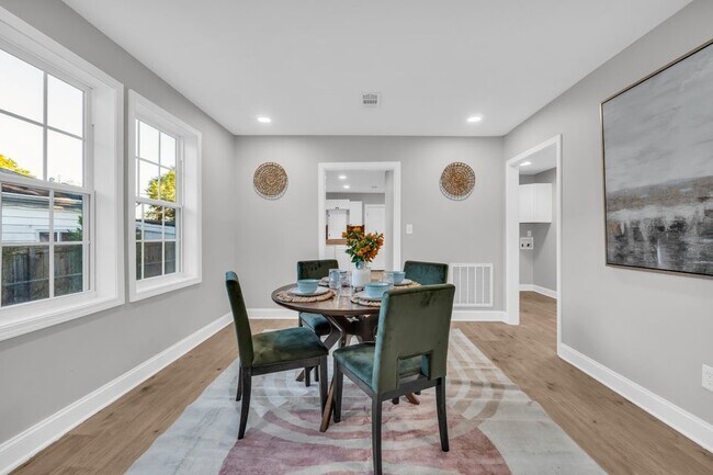 Photo - 1402 3rd Ave N