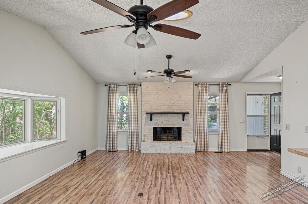 8 Tarifa Ln