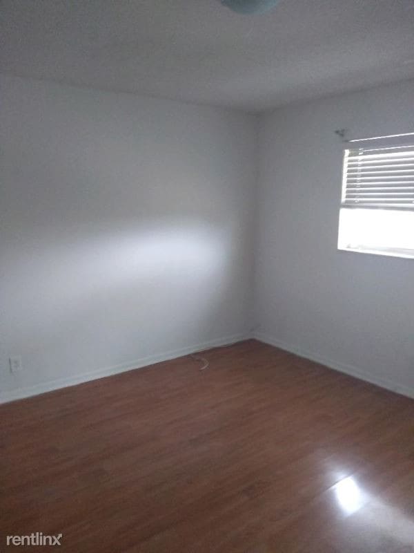 Photo - 1 br, 1 bath Condo - 2238 MONROE ST