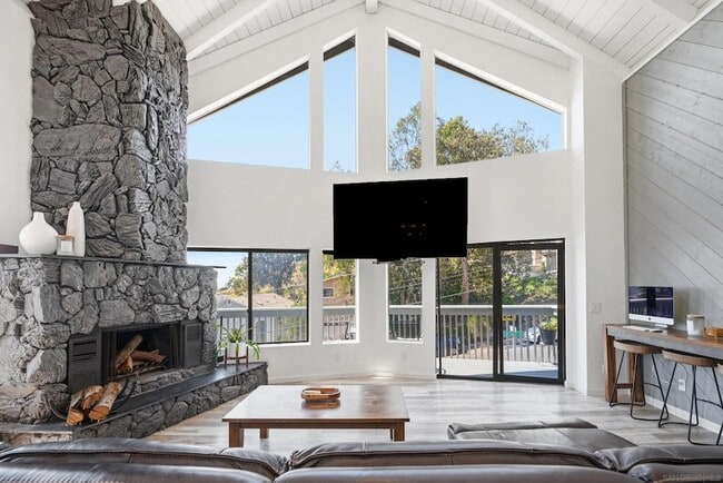 Photo - 1539 San Miguel Ave