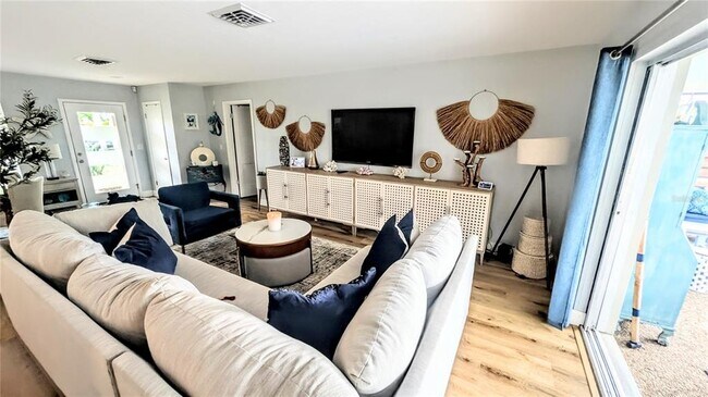 Photo - 7477 Mariana Dr